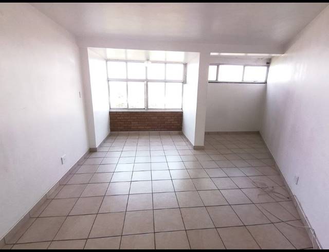 BEDROOM APARTMENT TO LET IN SOUTH BEACH
